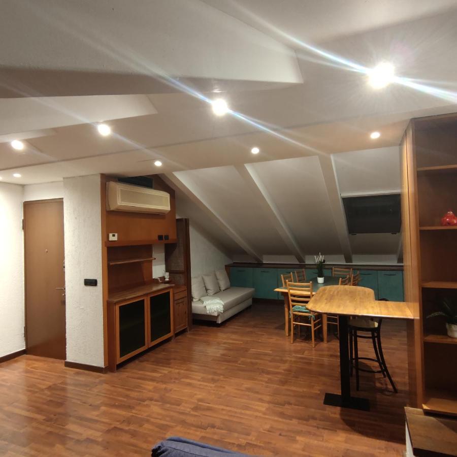Loft Mansardato Монца Екстер'єр фото